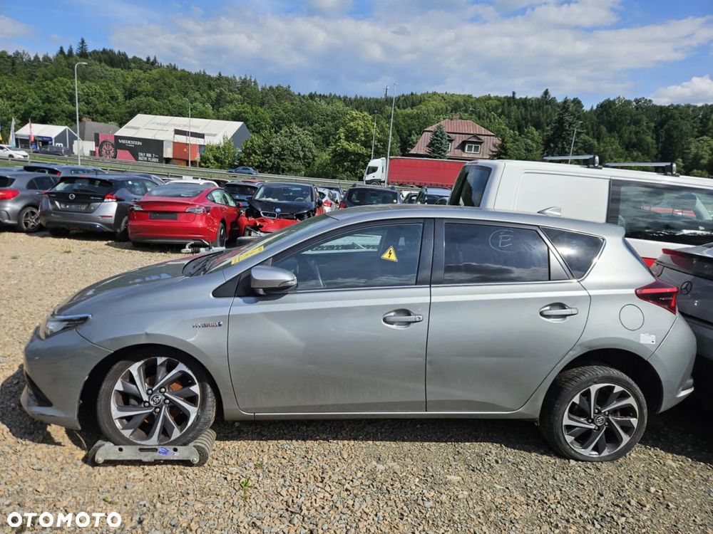Toyota Auris 1.8 VVT-i Hybrid Automatik Design Edition - 6