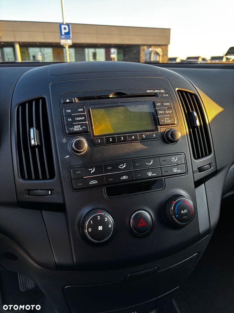 Hyundai i30 1.4 Classic + - 10