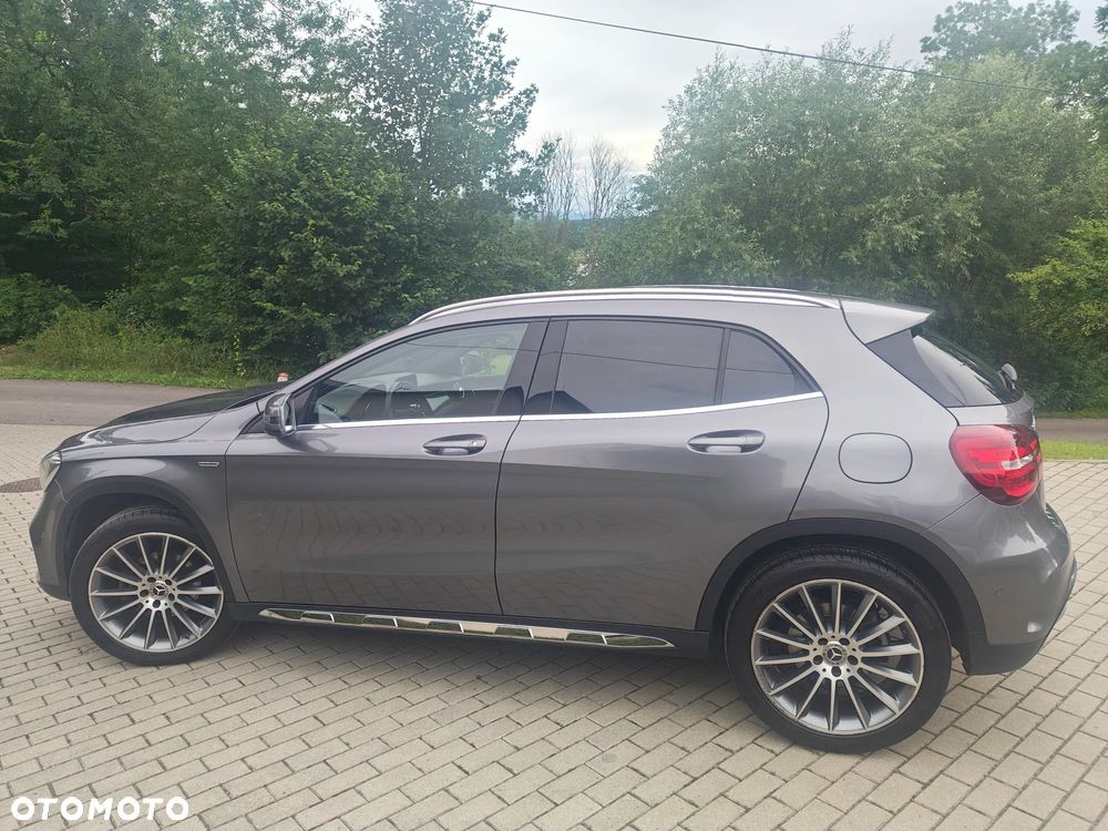 Mercedes-Benz GLA 200 7G-DCT Edition 1 - 4