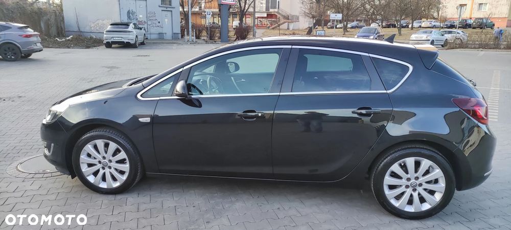 Opel Astra 1.4 Turbo Exklusiv - 9