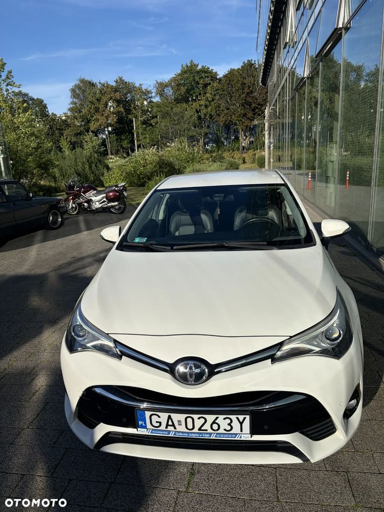 Toyota Avensis 1.8 Prestige MS - 19