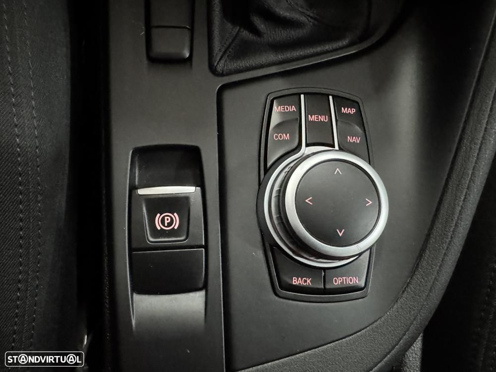 BMW X1 16 d sDrive Auto Advantage - 35