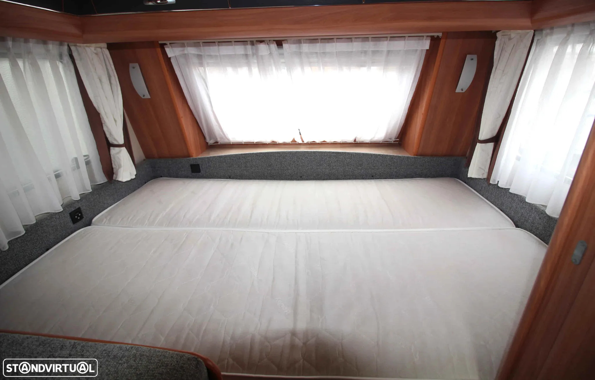 Hobby De Luxe 490 KMFE U15 - 12
