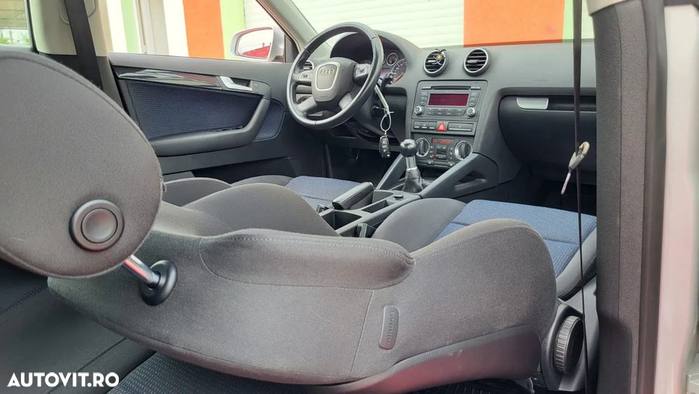 Audi A3 1.9 TDI Sportback Ambiente - 32