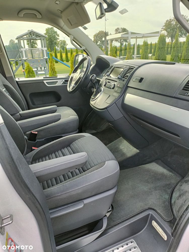 Volkswagen Multivan - 23