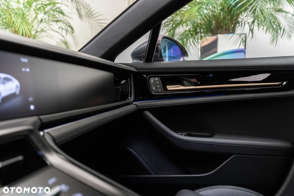 Porsche Panamera 4 - 27