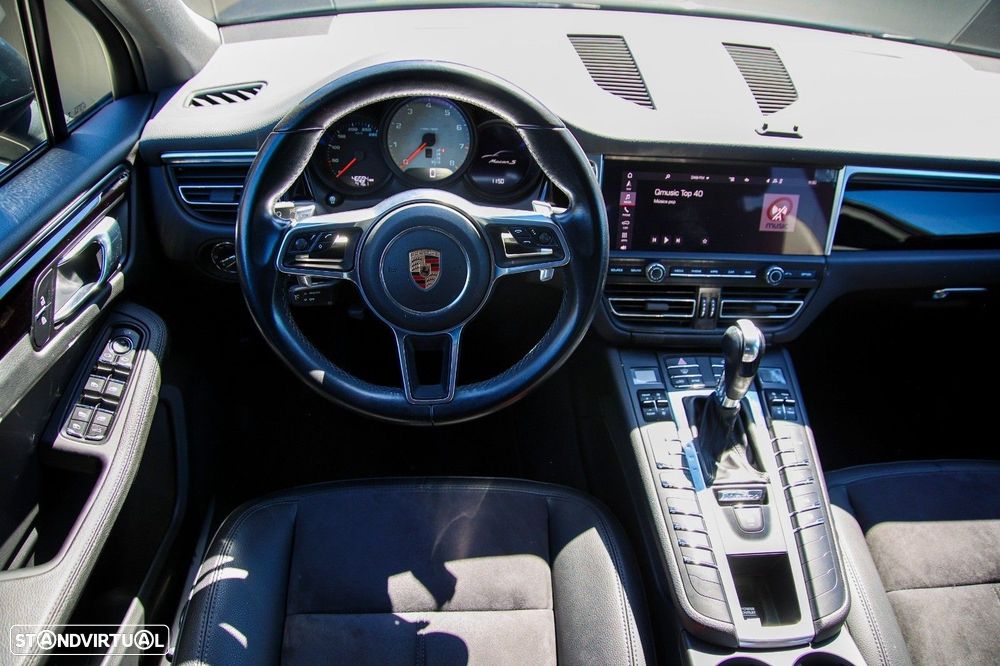 Porsche Macan S - 26