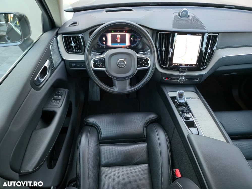 Volvo XC 60 T6 AWD Recharge Geartronic Inscription Expression - 34