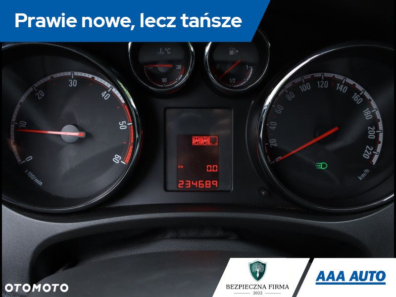 Opel Meriva - 12