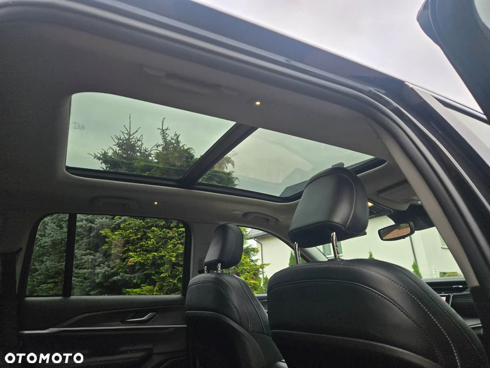 Jeep Grand Cherokee - 22