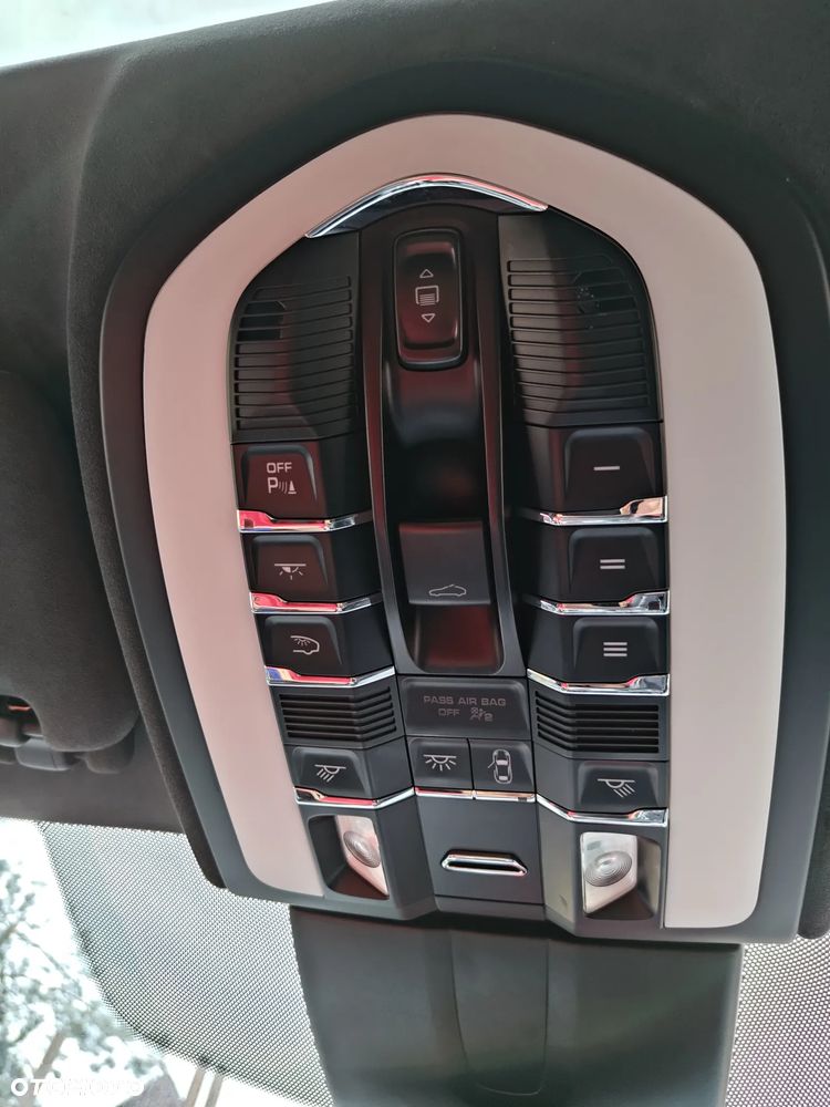 Porsche Cayenne Turbo Tiptronic S - 19