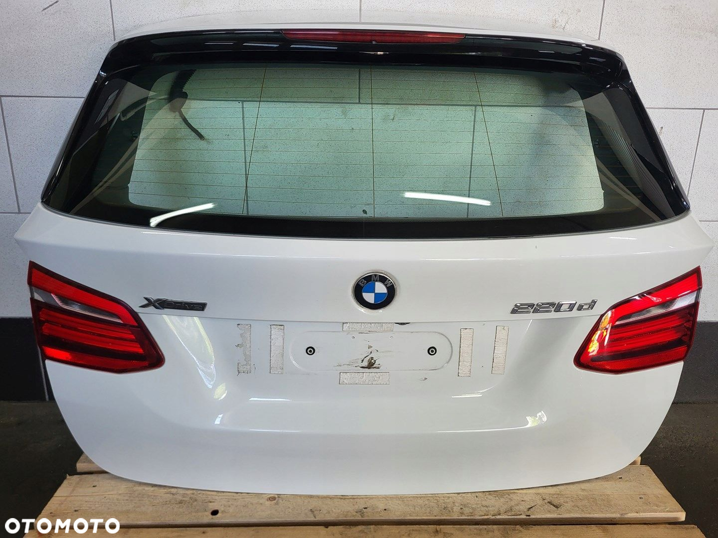 klapa bagażnika elektryczna lampy BMW 2 F45 m-pakiet 300 ALPINE WEISS - 3