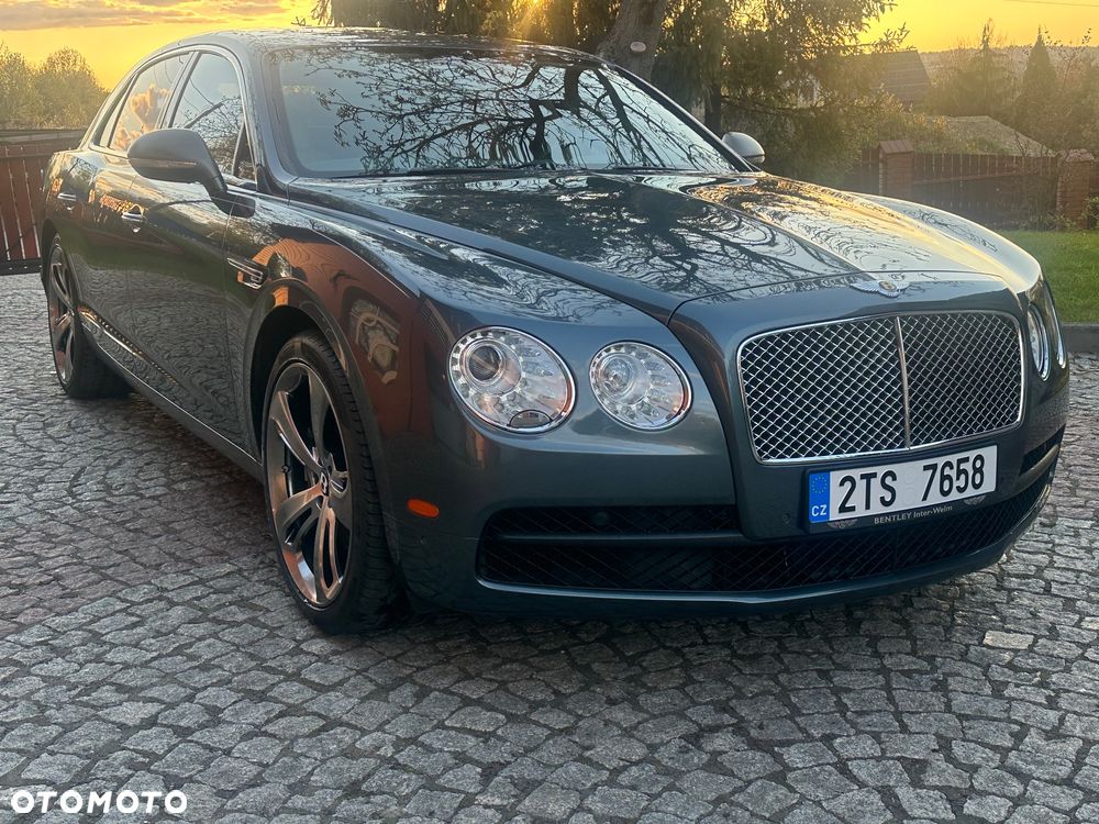 Bentley Flying Spur V8 Mulliner - 8