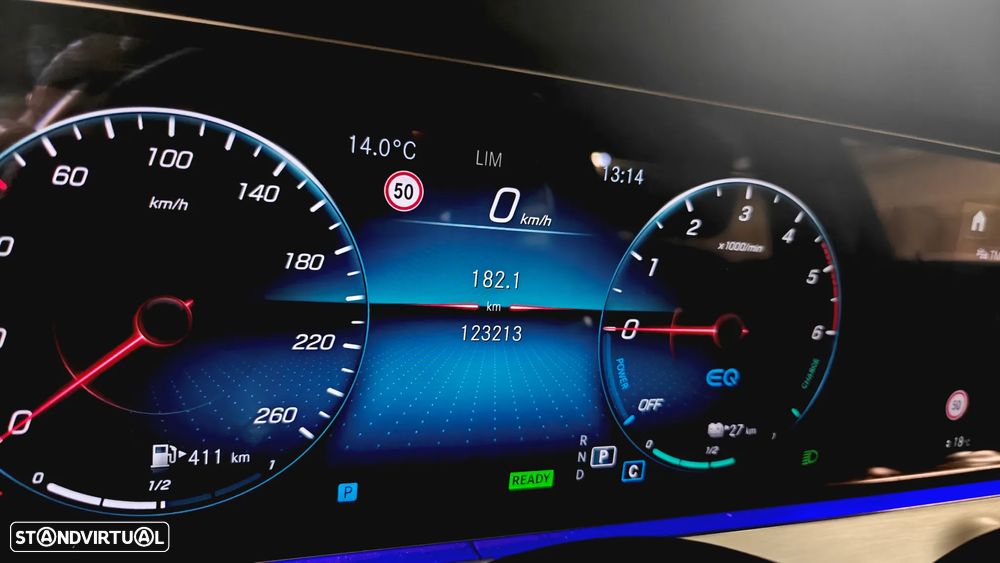 Mercedes-Benz E 300 de 9G-TRONIC AMG Line - 39