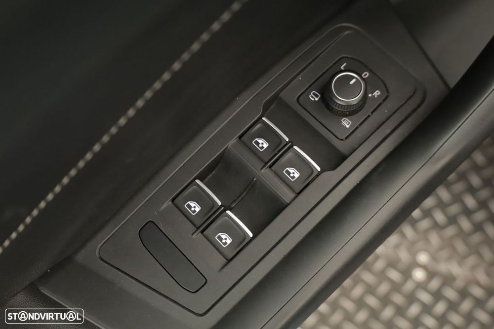 VW T-Roc Cabrio 1.5 TSI R-Line DSG - 23
