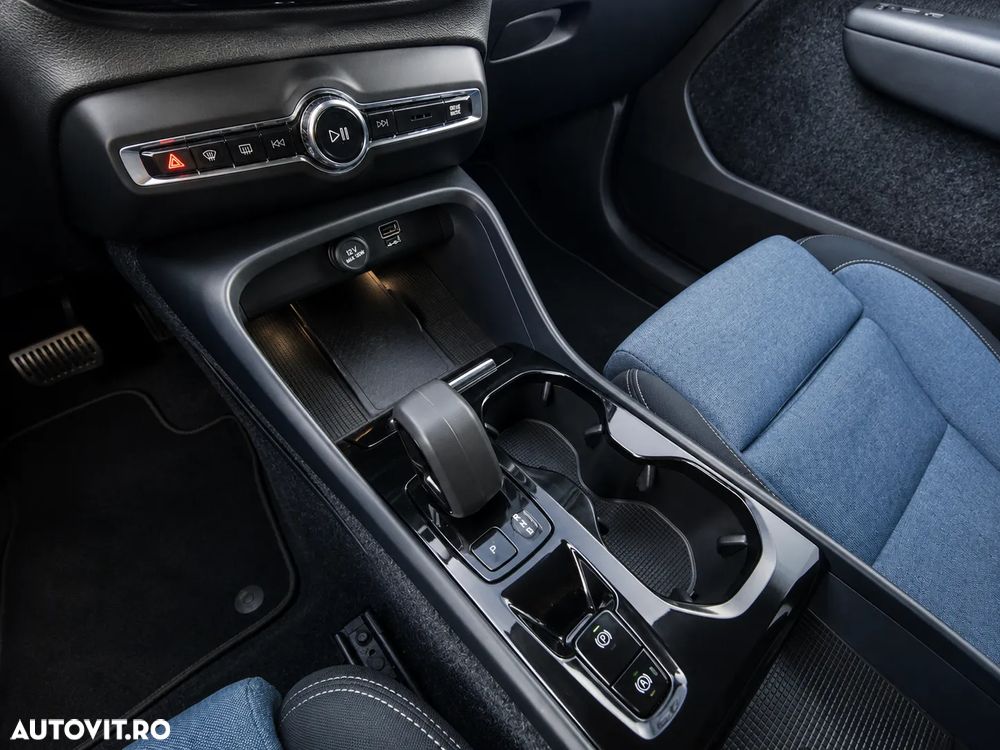 Volvo XC 40 T5 Recharge DKG Plus Bright - 8