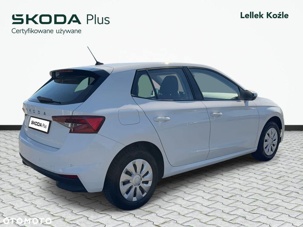 Skoda Fabia 1.0 Essence - 5