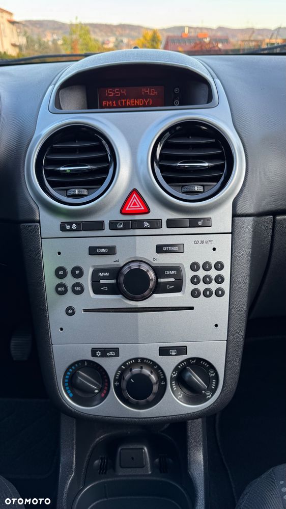 Opel Corsa - 22
