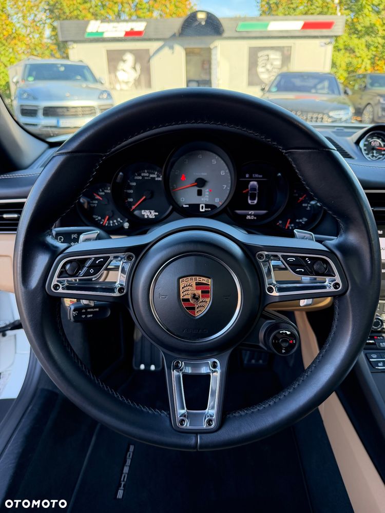 Porsche 911 Carrera S PDK - 26