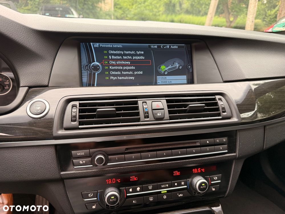 BMW Seria 5 525d - 9