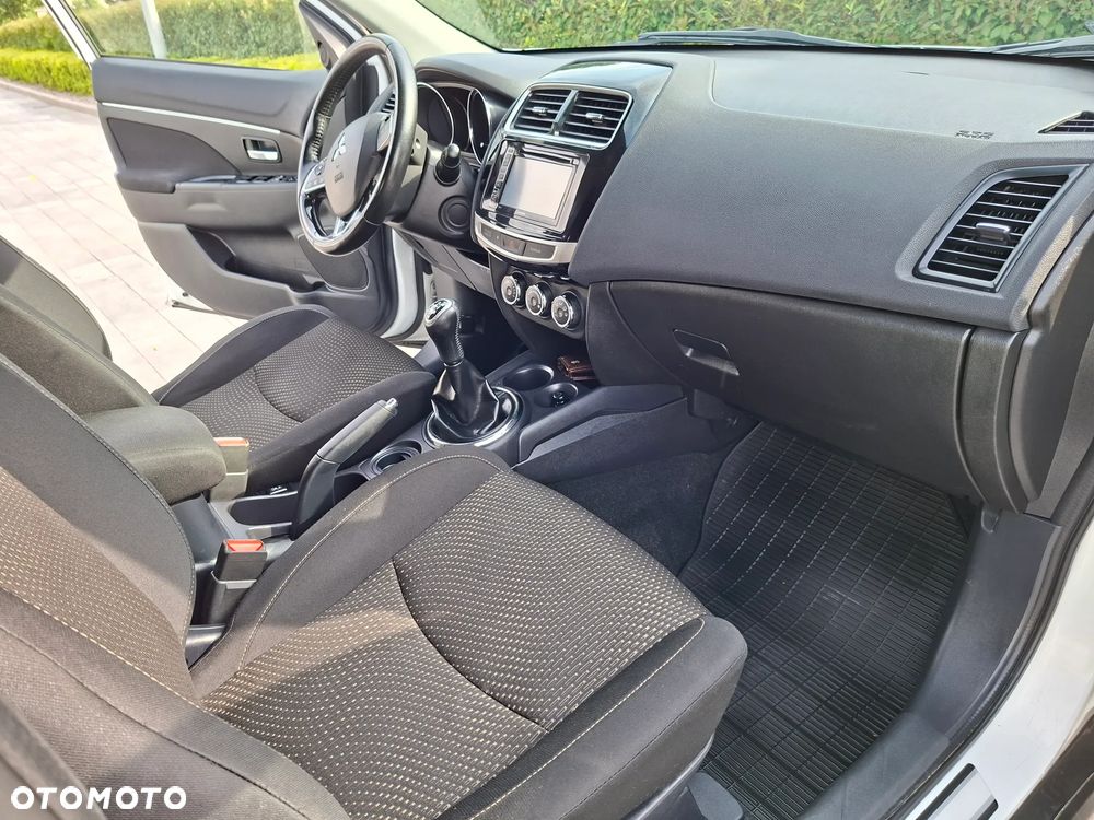 Mitsubishi ASX 1.6 Invite Navi - 9