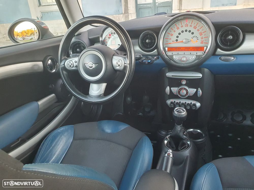 MINI 3 Portas Cooper D - 17