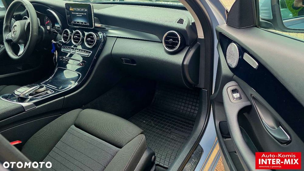 Mercedes-Benz Klasa C - 32