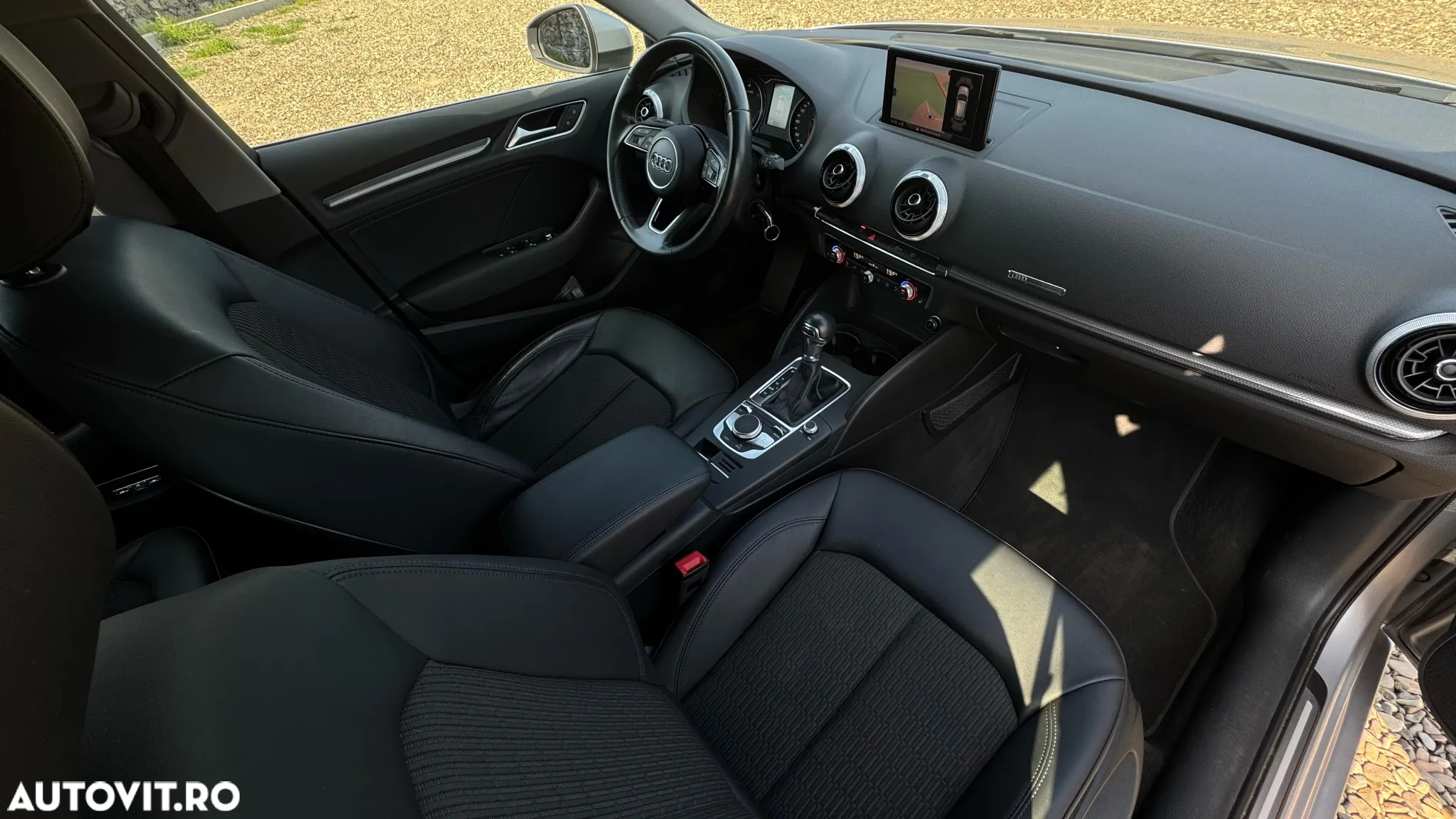Audi A3 Sportback 1.6 TDI S tronic Design - 11