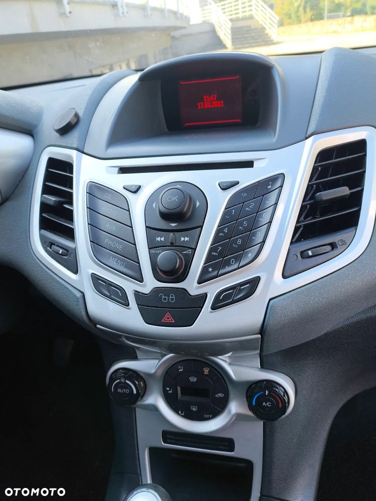 Ford Fiesta 1.4 Titanium X - 24