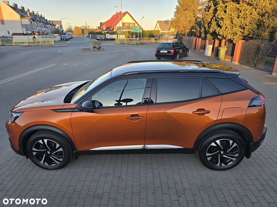 Peugeot 2008 PureTech 130 EAT8 GT - 12