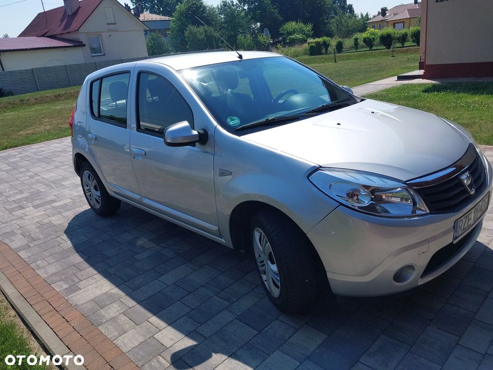 Dacia Sandero 1.2 16V 75 Laureate - 1