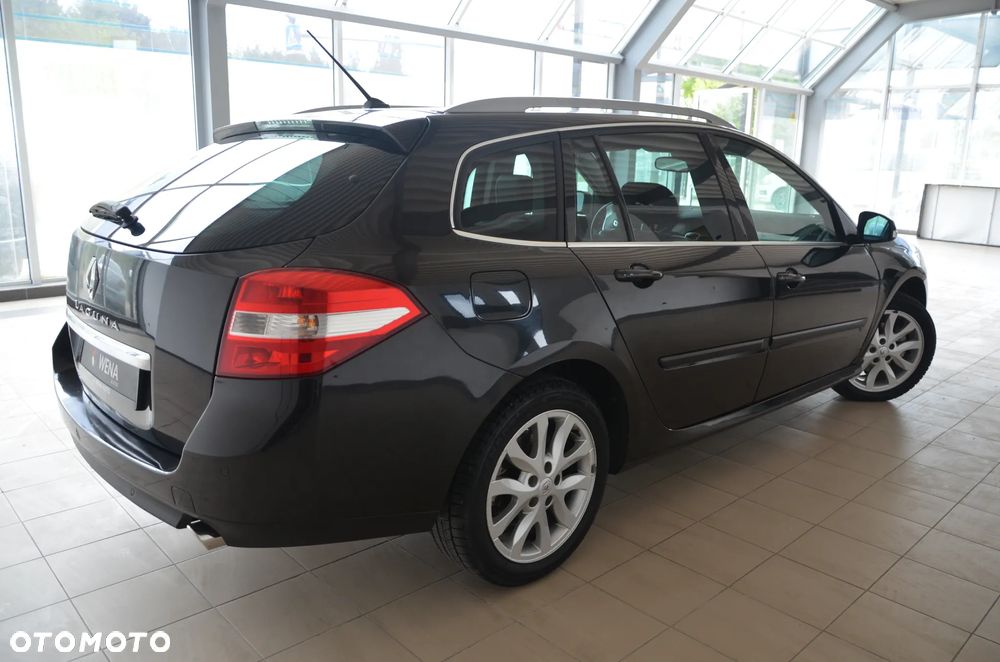 Renault Laguna 2.0 DCi FAP Initiale - 18