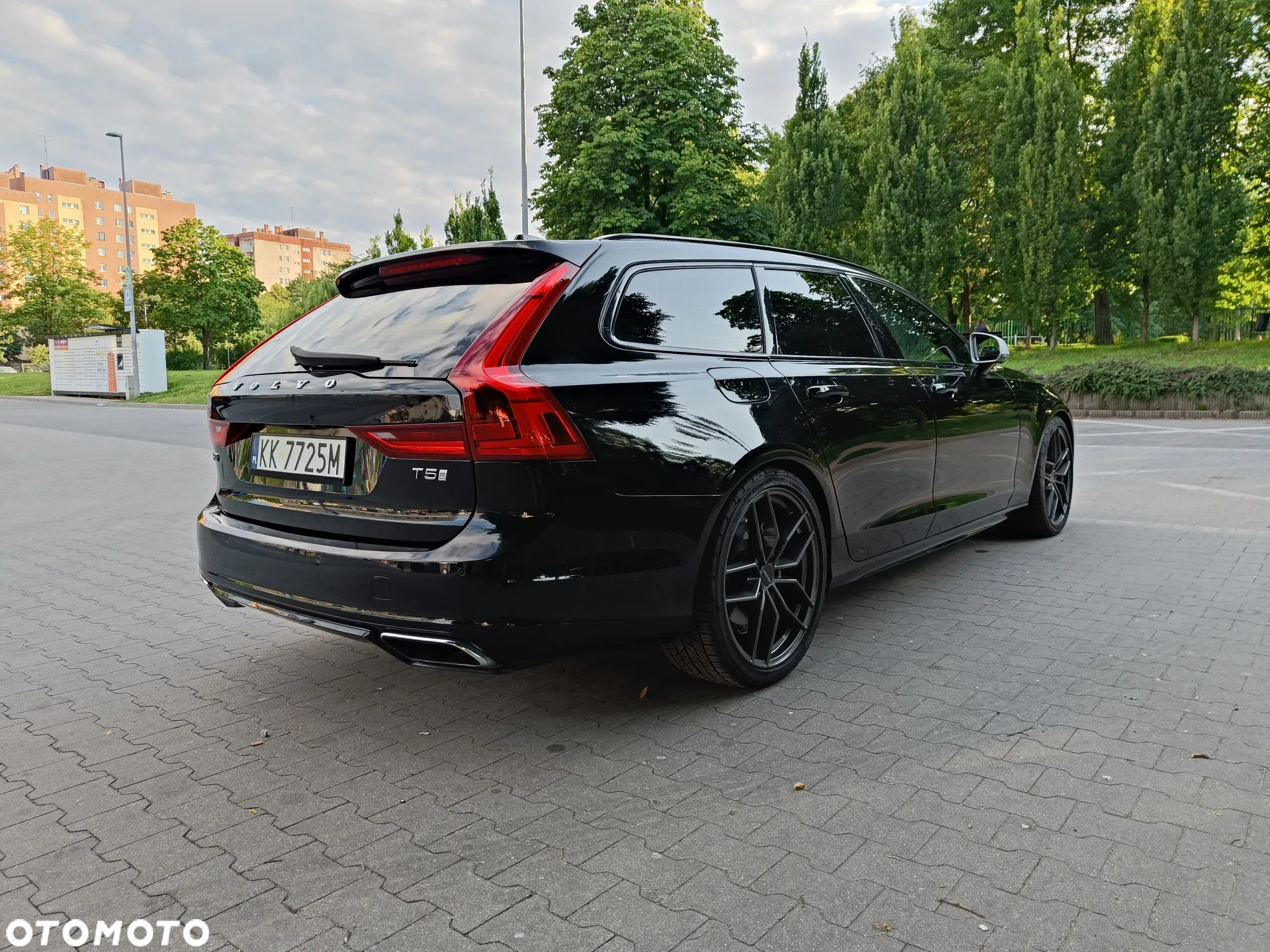 Volvo V90 T5 R-Design - 6