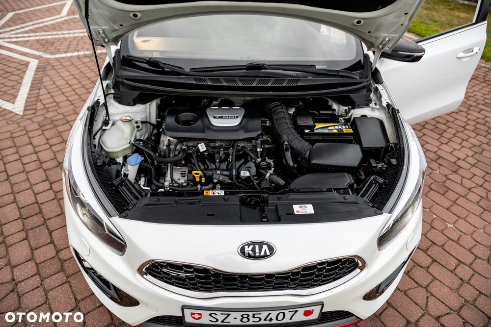 Kia Ceed 1.6 T-GDI GT - 33