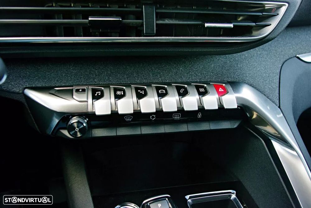 Peugeot 3008 1.6 Hybrid Allure Pack e-EAT8 - 36