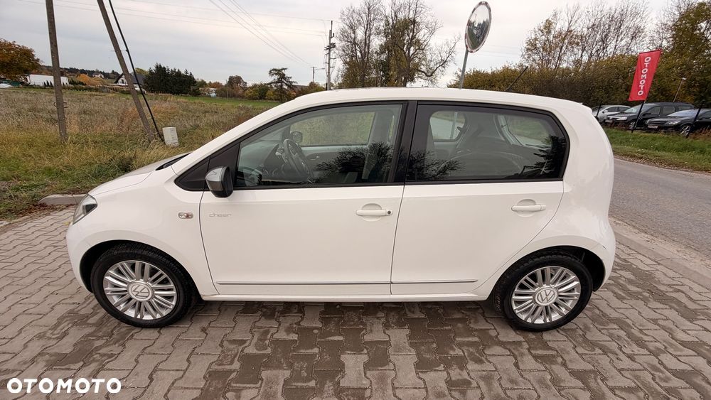 Volkswagen up! - 25