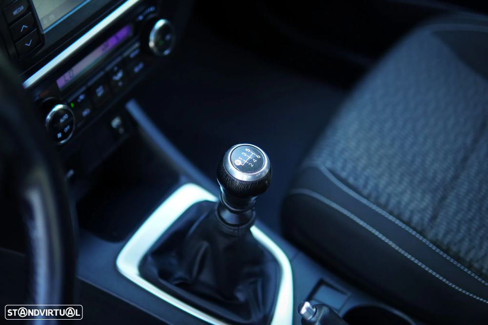 Toyota Auris 1.4 D-4D Exclusive+P.Sport - 40