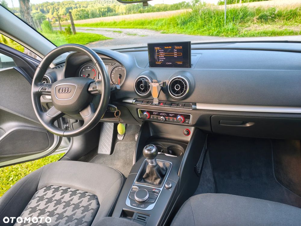Audi A3 3-drzwiowe 1.6 TDI - 14