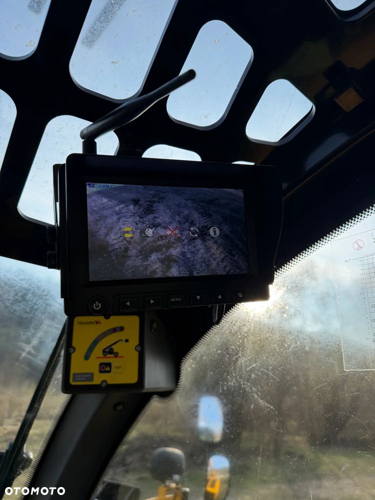 Haulotte HTL 4017 Ładowarka Teleskopowa Dźwig 17m. z Bocianem 22m. Łyżka szufla. widły z Hydraulicznym posuwem! Maszyna z Komuny Norweskiej! Jak Nowa z Salonu. DEKRA aktualna na cały osprzęt! Kamera + szybkozłącze! Bocian 5m. Szybka wolna jazda! Pełna Dokumentacja Serwisowa! Opony zero zużycia! Zero luzów i wycieków! Stabilizatory 2ośie. Wielka Okazja 3430 mtg! Webasto. Gniazdo 220v. Bogata Wersja Norweska - 36