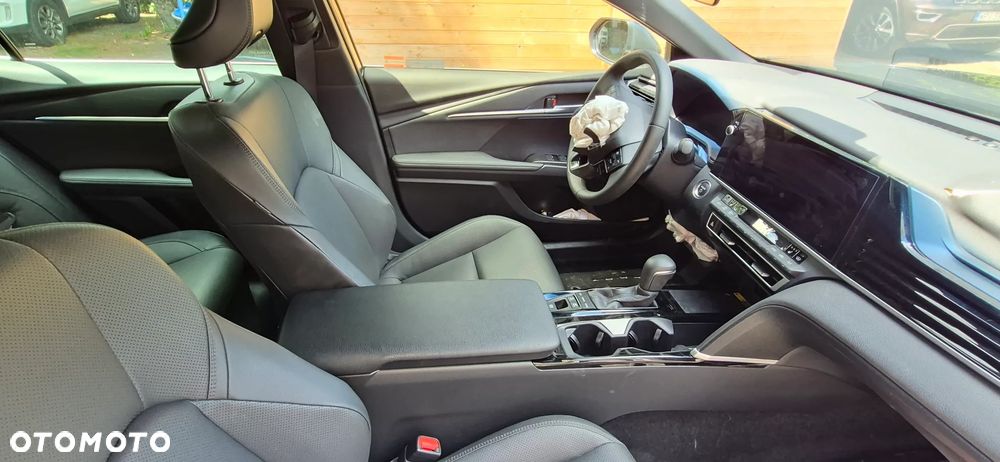 Toyota Camry 2.5 Hybrid Dynamic Force Prestige e-CVT - 10