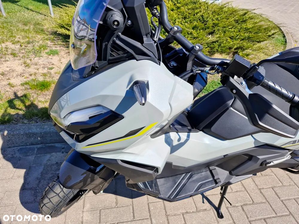 Honda ADV350 - 4
