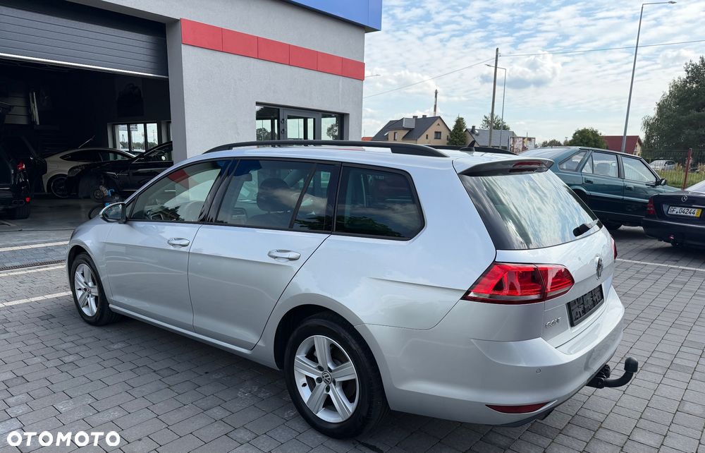 Volkswagen Golf - 8