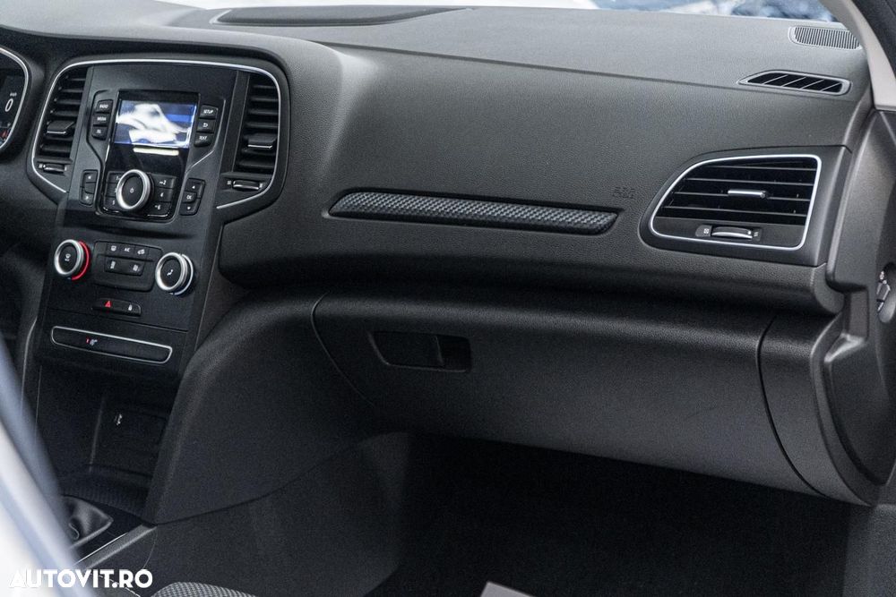 Renault Megane BLUE dCi 115 INTENS - 25