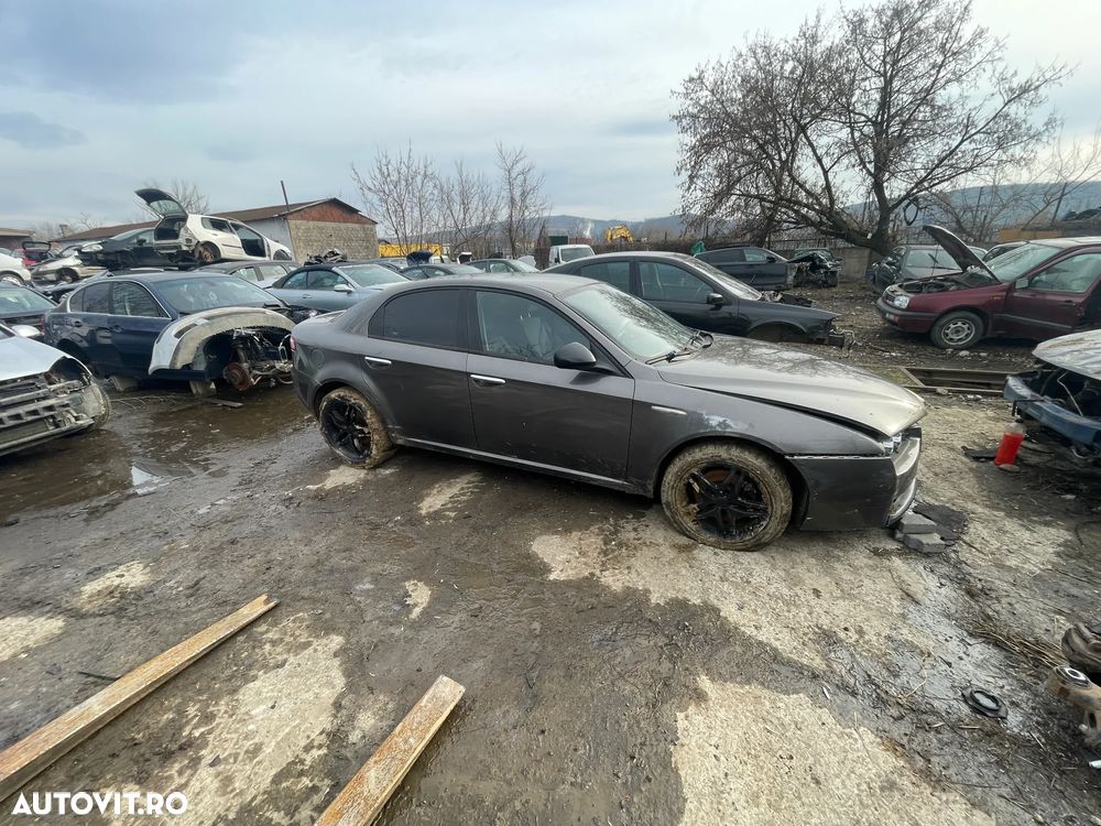 Dezmembrez Alfa Romeo 159 1.9 JTD - 4