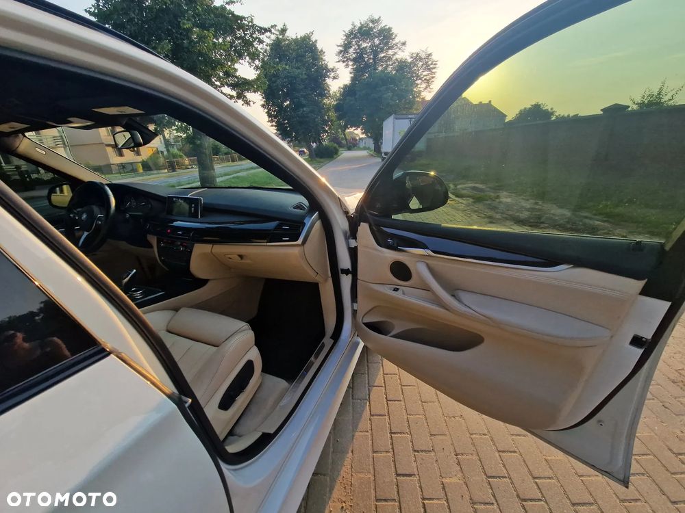 BMW X5 3.5i xDrive - 26