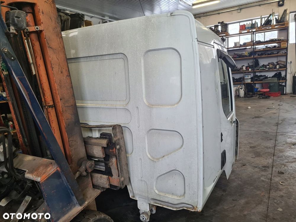Kabina Renault Midlum 22.5 DCI - 12