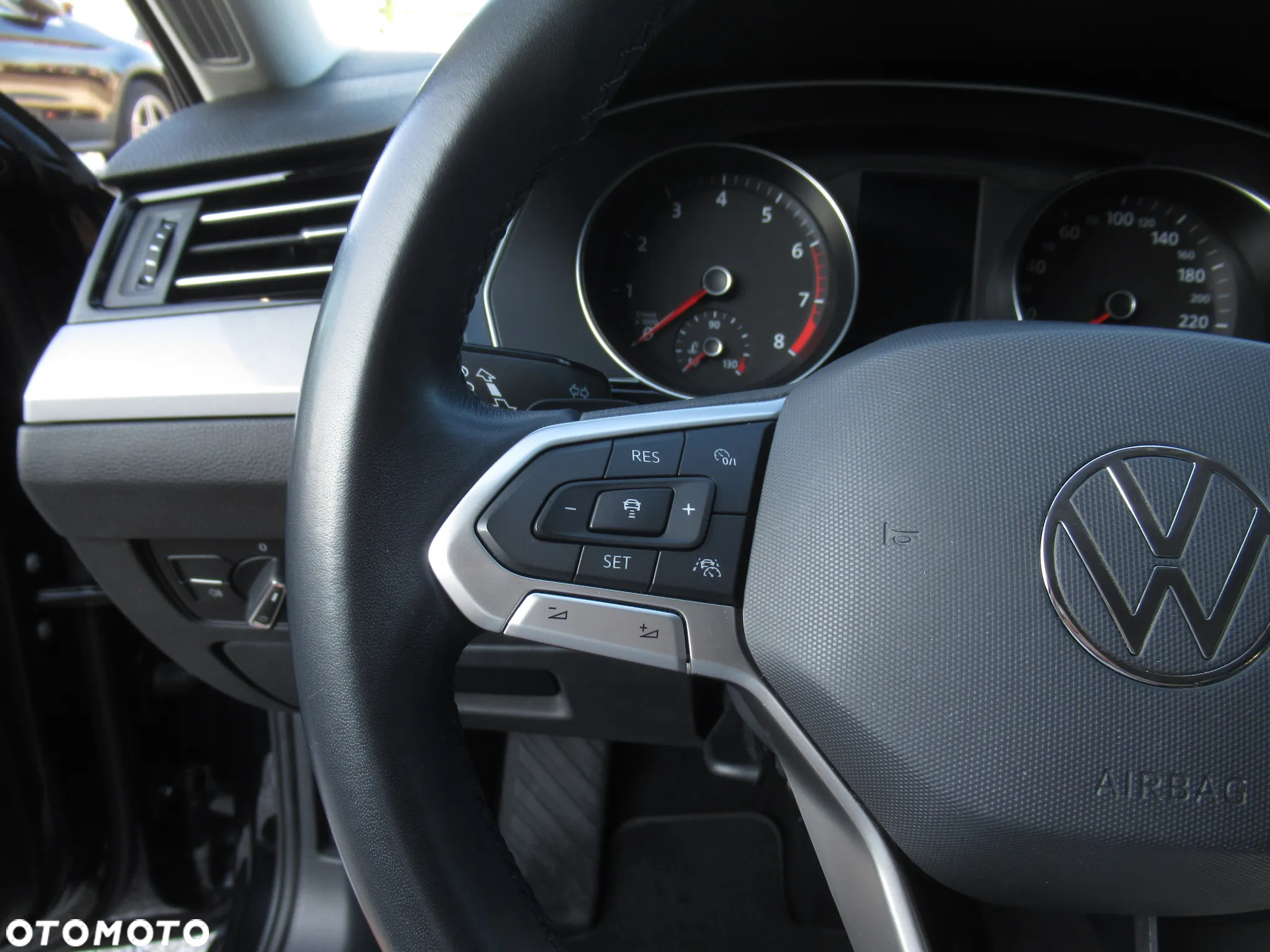 Volkswagen Passat 2.0 TSI Business DSG - 12