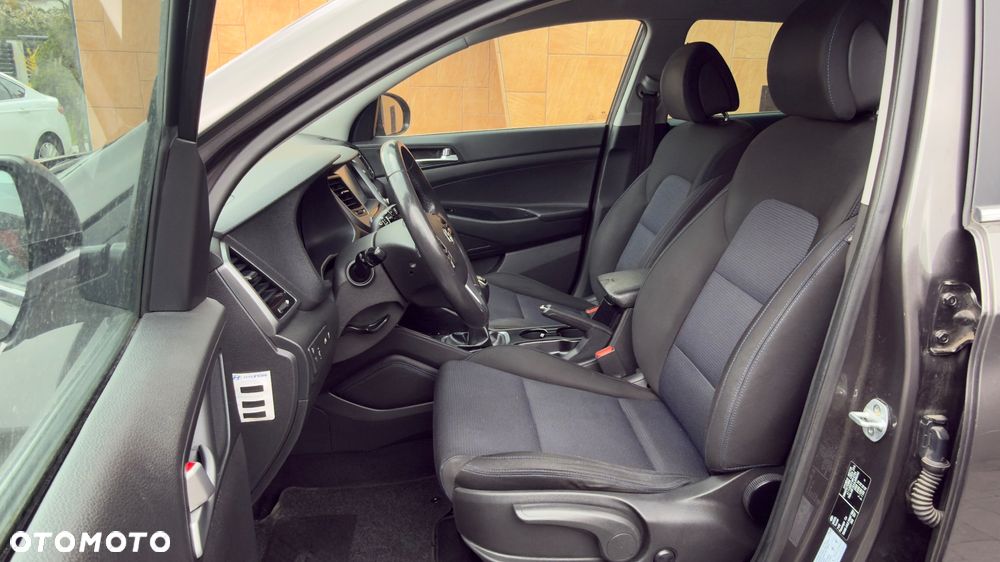 Hyundai Tucson blue 1.7 CRDi 2WD Style - 25