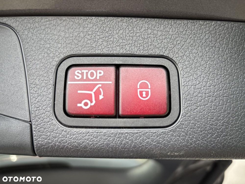 Mercedes-Benz GLB - 23