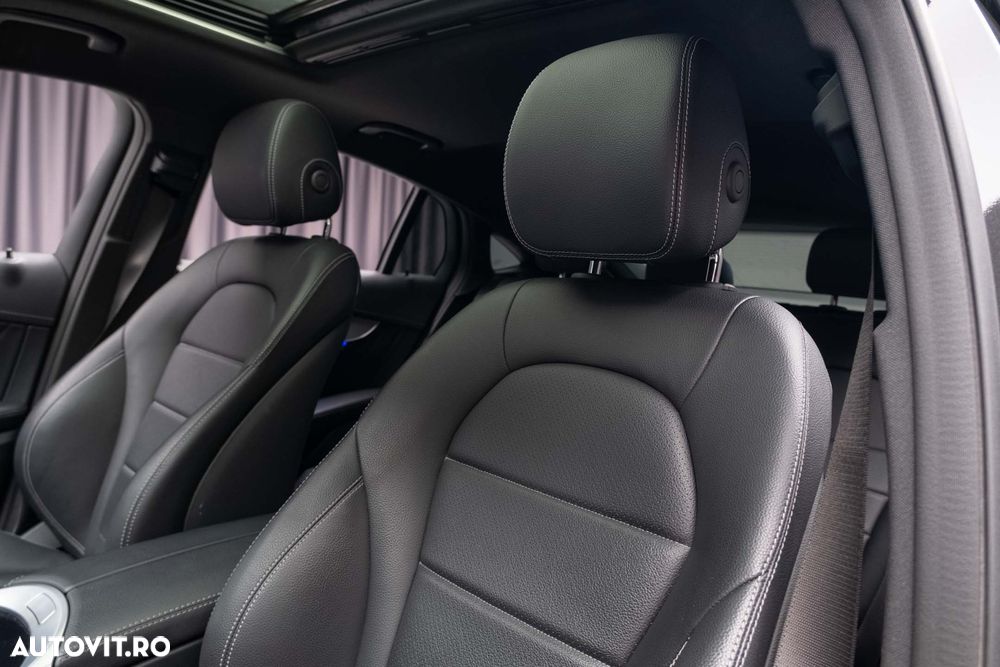 Mercedes-Benz GLC Coupe 300 4MATIC MHEV - 25